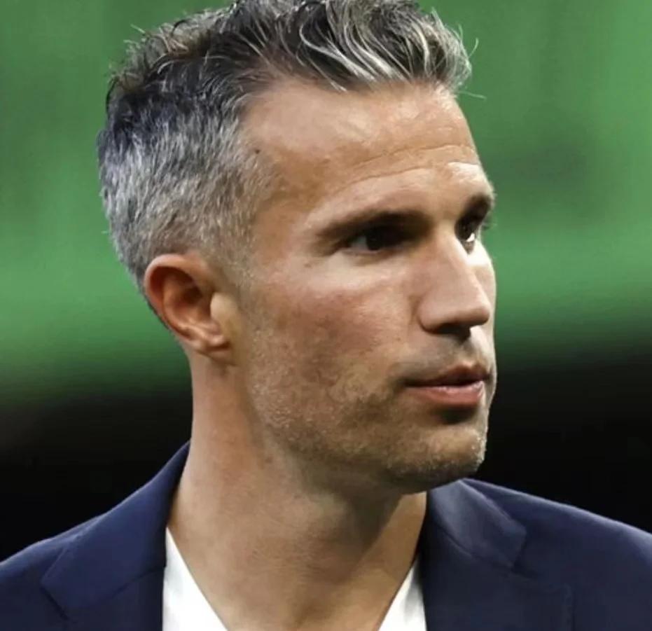 开云体育官方网站-包含摩洛哥险胜美国,范佩西高光表现的词条