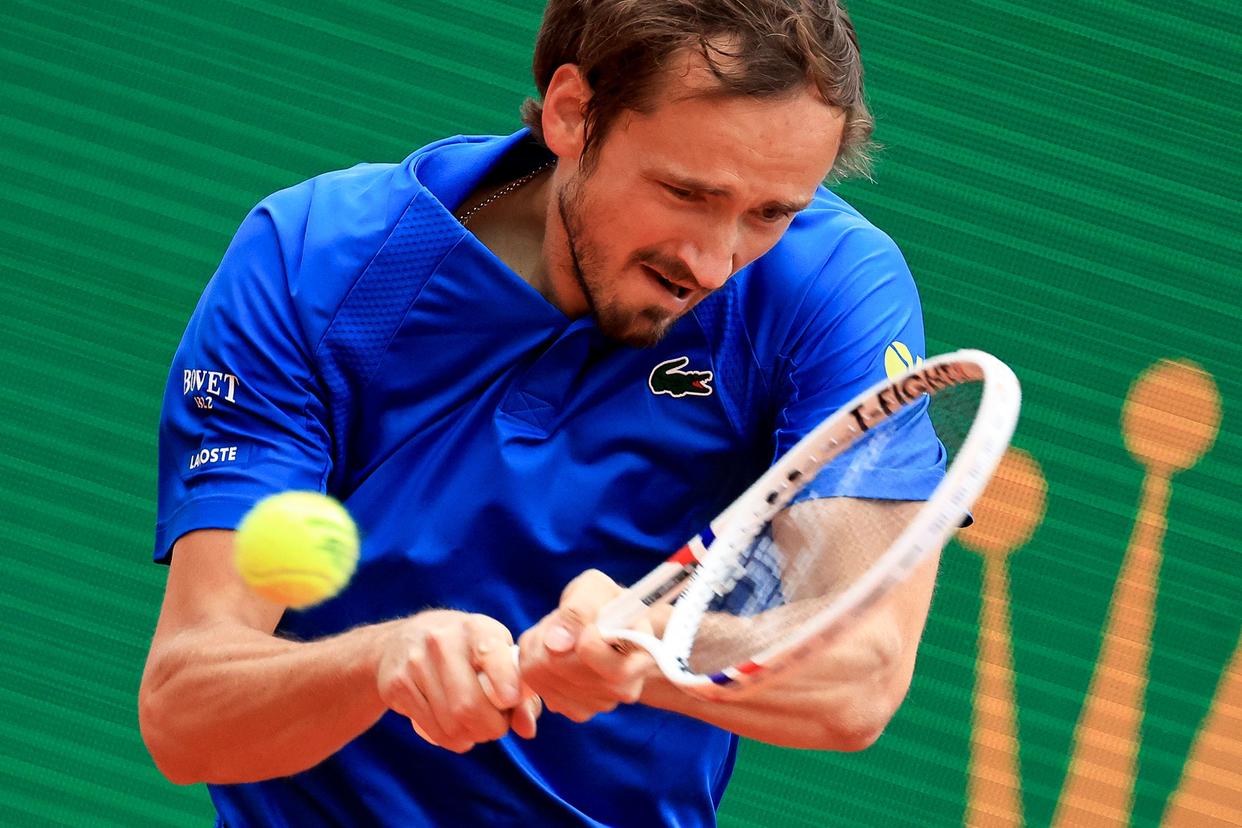 世界网球队碾压欧洲网球队,梅德韦杰夫关键制胜的简单介绍 世界网球队碾压欧洲网球队,梅德韦杰夫关键制胜的简单介绍