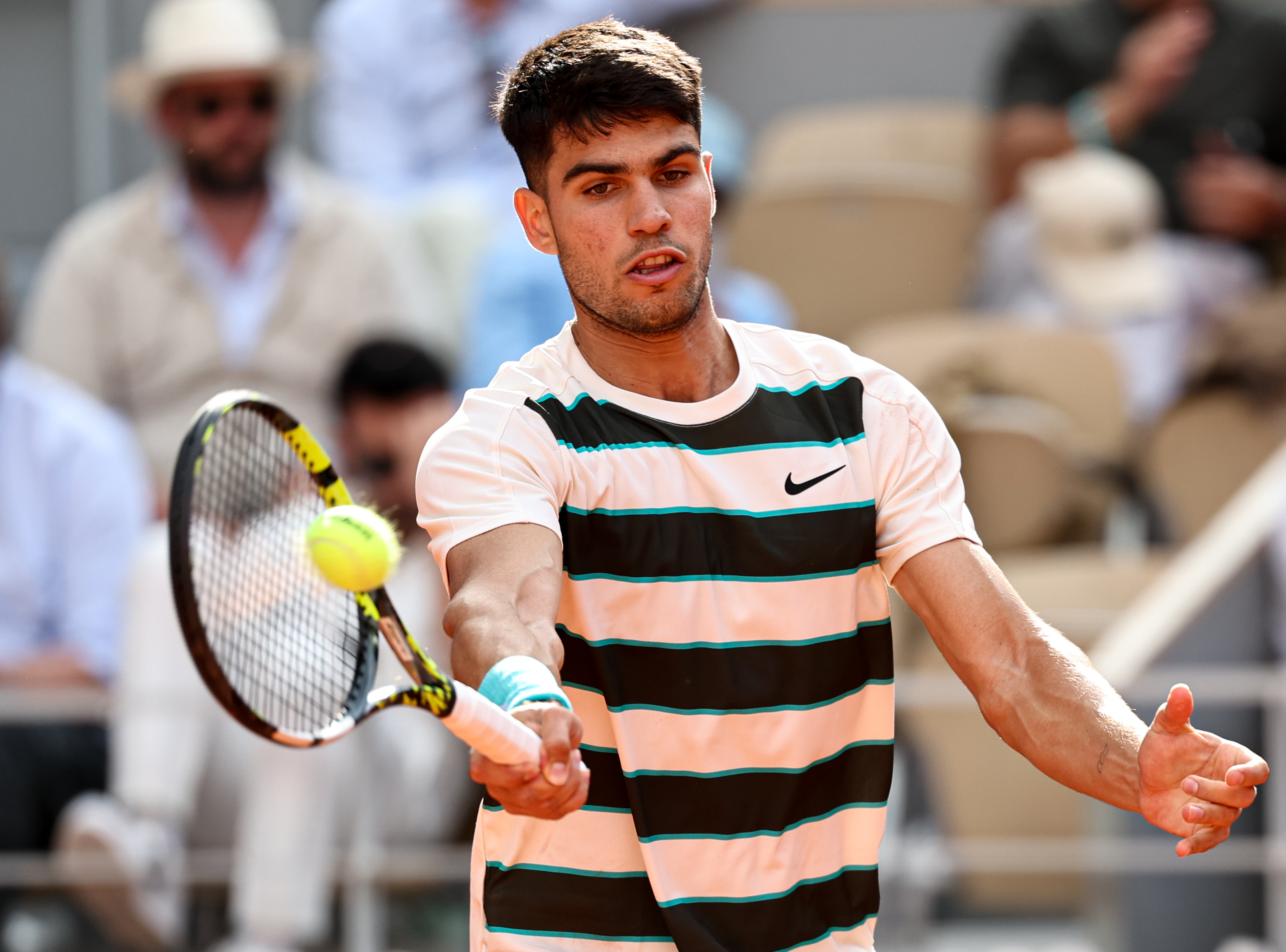 开云体育直播-欧洲网球队碾压英国网球队,阿尔卡拉斯高光表现