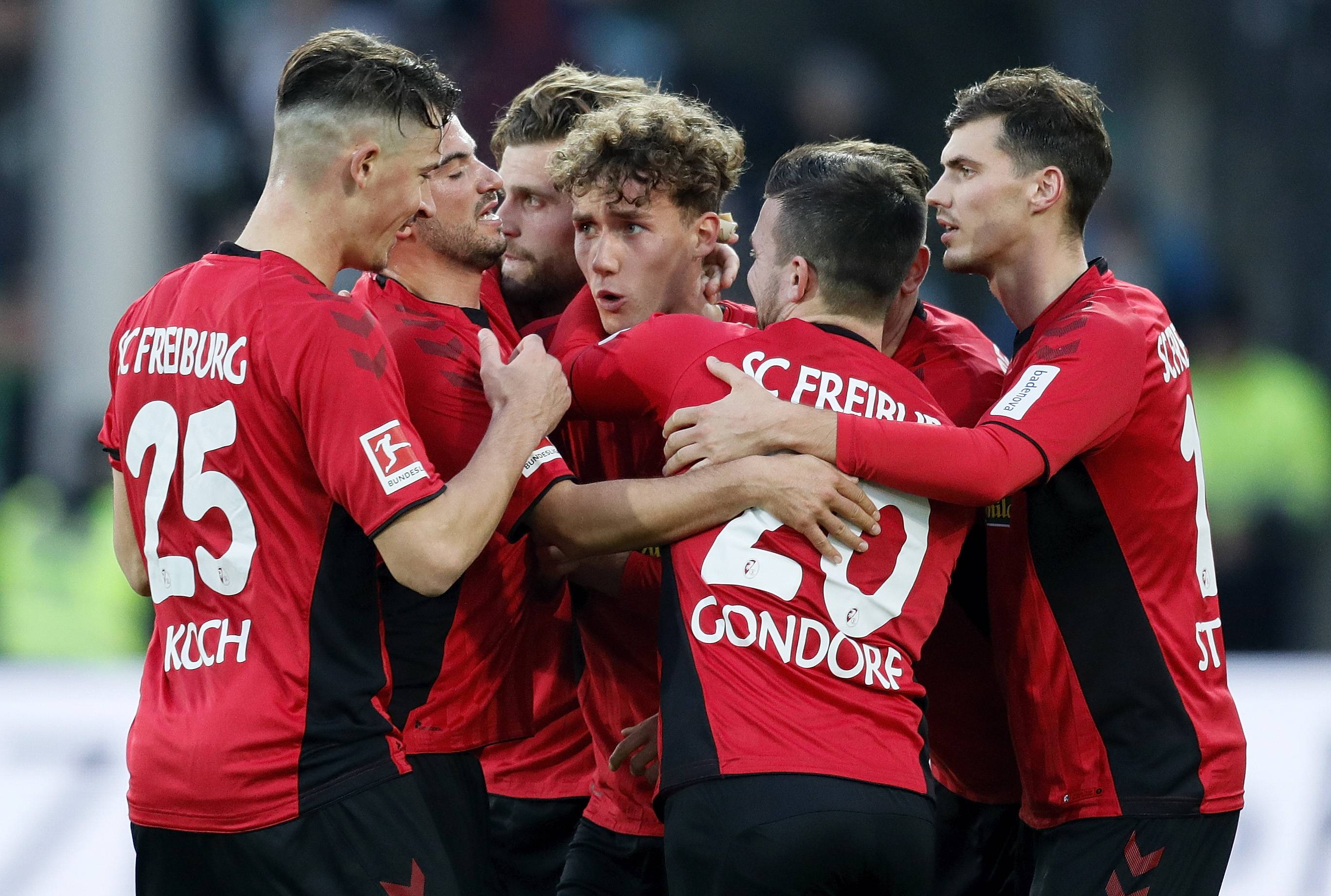 弗赖堡实现连胜,球队士气高涨挑战强敌 弗赖堡实现连胜,球队士气高涨挑战强敌