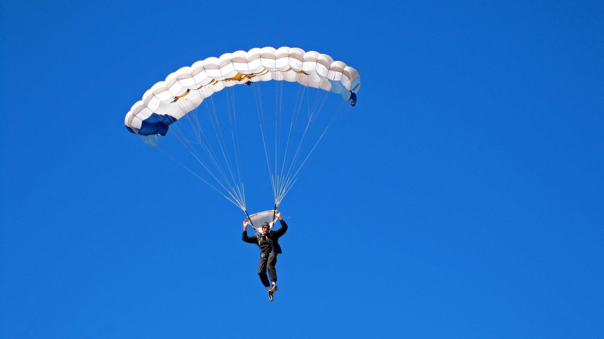 武切维奇统治全场，骑士压制魔术，一场内线霸权与团队胜利的较量