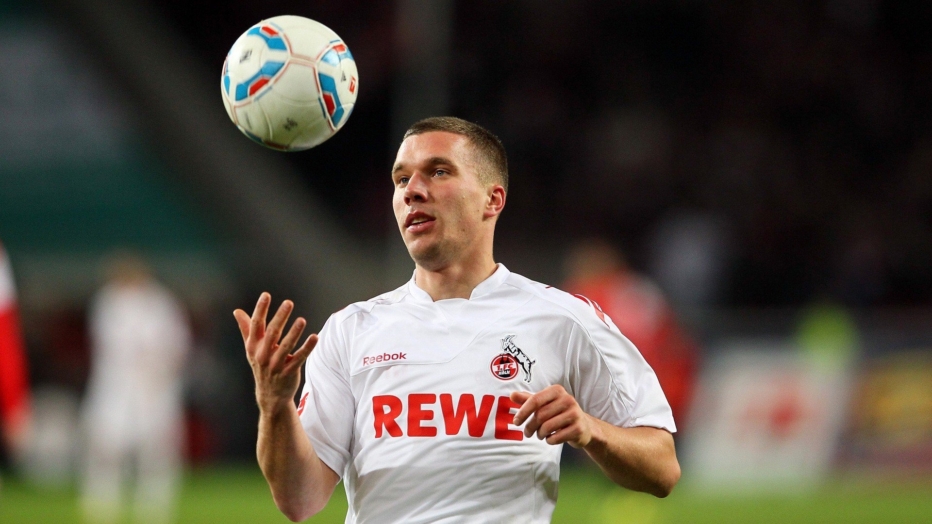 开云体育直播-墨西哥鏖战罗马，卡瓦哈尔状态火热，诠释现代边卫的攻防艺术